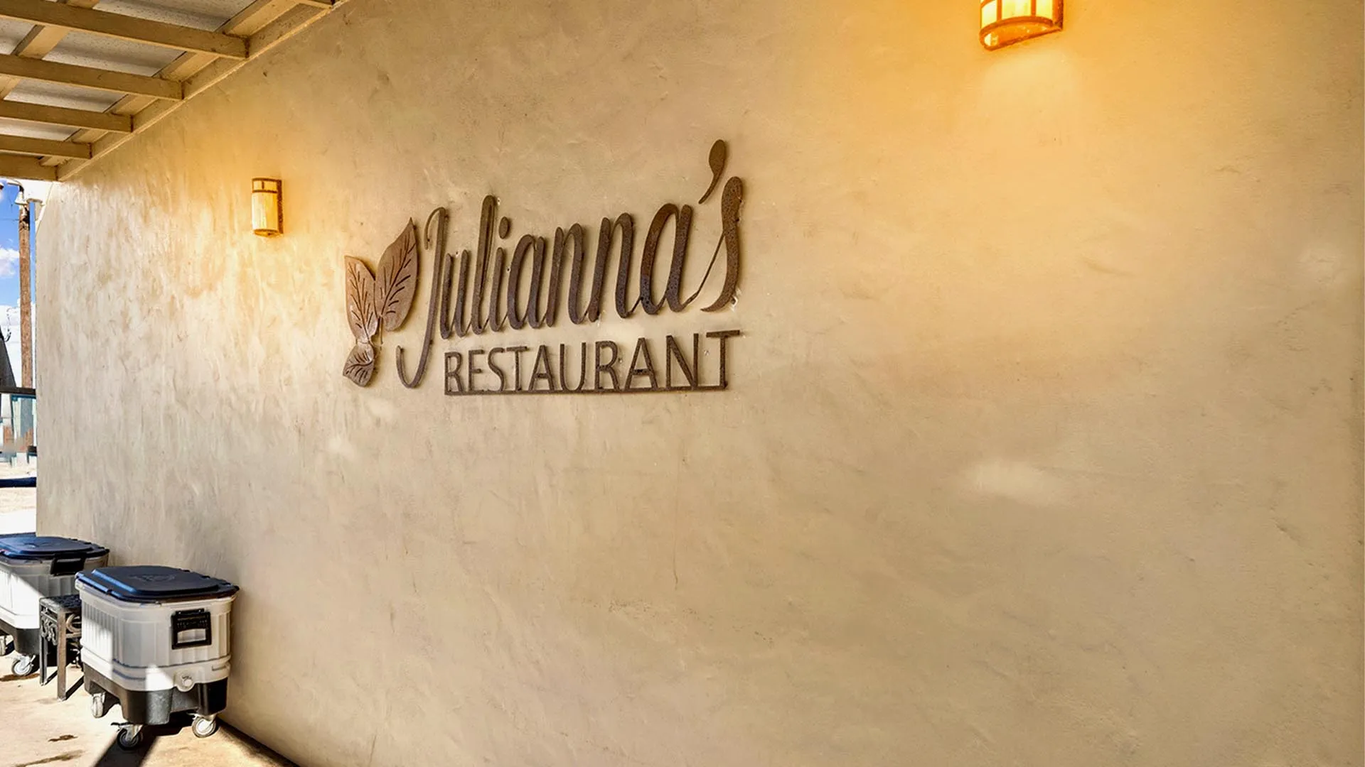 Julianna’s Restaurant sign